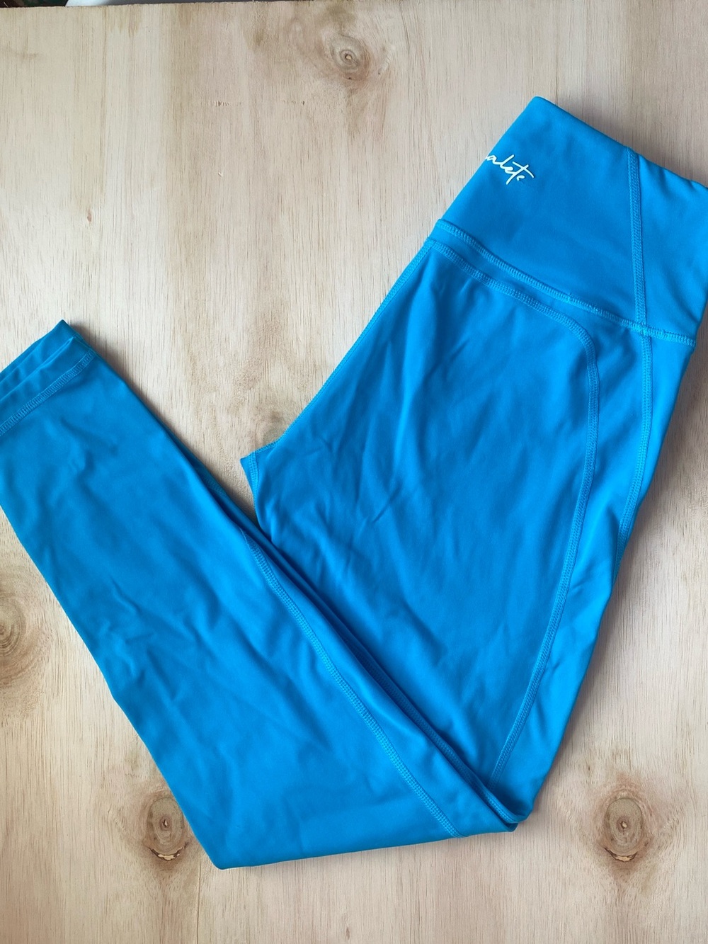 Alphalete Vibrant Blue Leggings